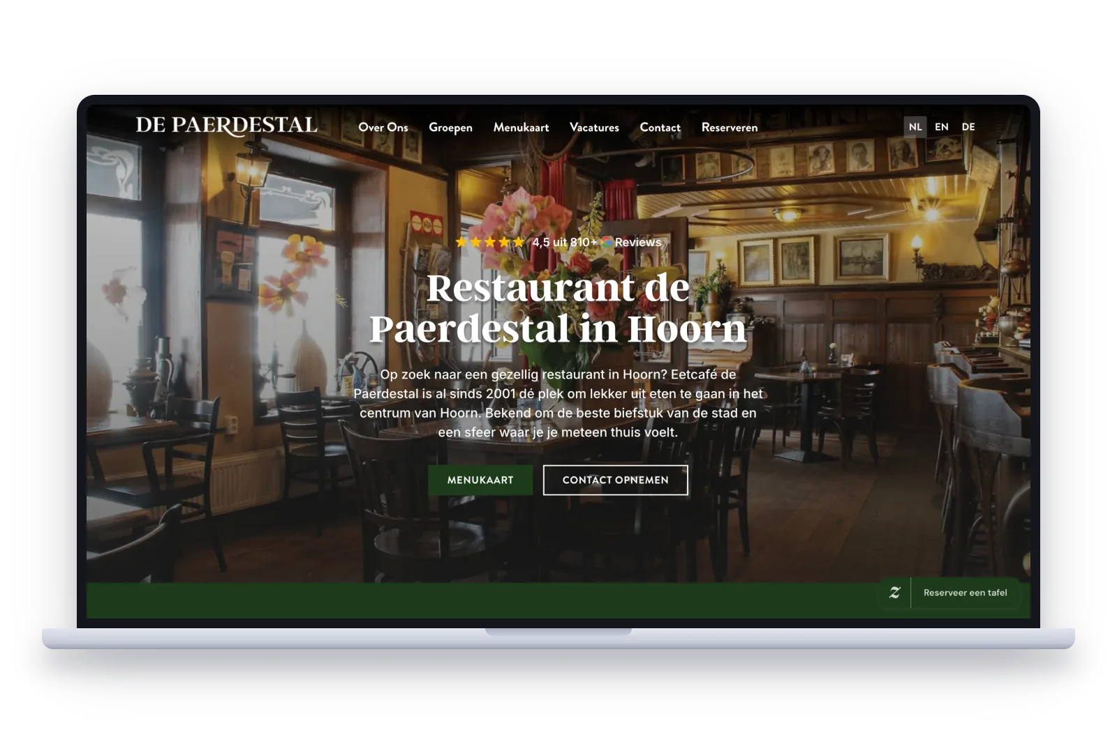 De website van Eetcafé de Paerdestal op een laptop